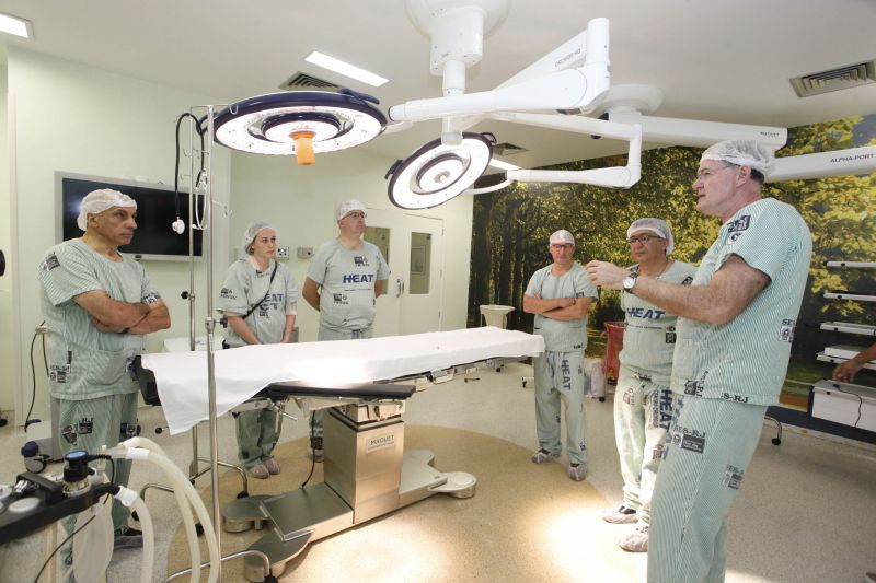 b_800_600_0_00_images_stories_ASCOM_visitasInternacionais2013_hospAlbertoTorres-Visita_COI_161