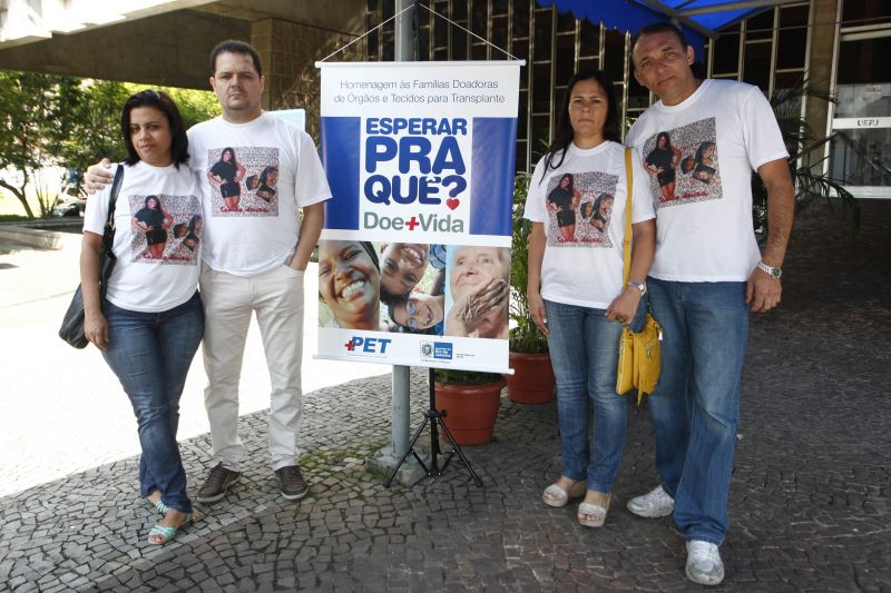 b_800_600_0_00_images_stories_ASCOM_PET-ComemoracaoUERJ_PET_-_evento_comemoracao_dia_do_doador_-_UERJ_046
