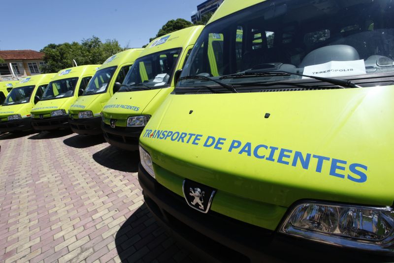 b_800_600_0_00_images_stories_ASCOM_TresRios-VansPacientes_tres_rio_-_entrega_de_vans_transporte_paciente_023a