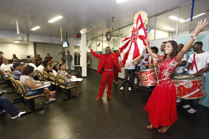 b_800_600_0_00_images_stories_ASCOM_hemorio-Carnaval2014_hemorio_-_campanha_doacao_Carnaval_2014_138