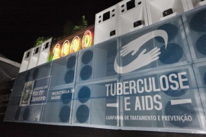 b_800_600_0_00_images_stories_ASCOM_0_GERAL_campanha_tuberculose_e_aids_-_furacao2000_-_caxias_006